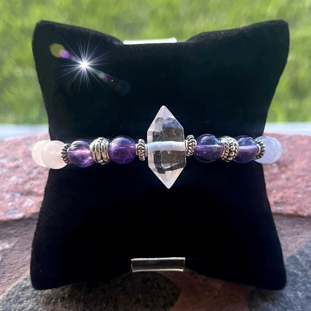 Double point crystal quartz crystal with amethyst & white agate gemstones beads - Picture 3 of 16